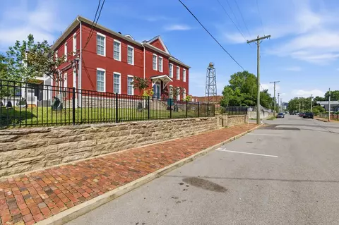 1600 10th Ave N #201, Nashville, TN 37208