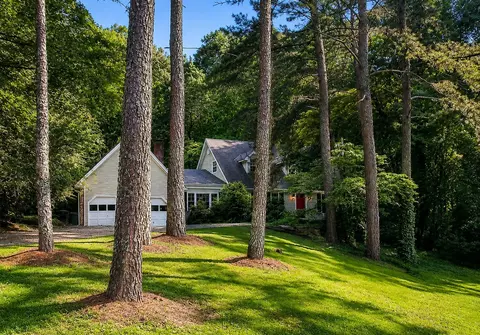 1922 Sourwood Dr, Dalton, GA 30720