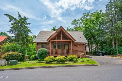 242 Alpine Mountain Way, Pigeon Forge, TN 37863
