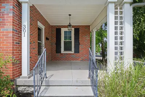 Exterior - 301 Garner St, Springfield, TN 37172 photo 3 of 5