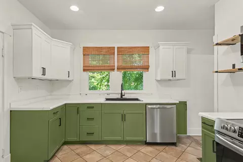 Kitchen - 301 Garner St, Springfield, TN 37172 photo 1 of 3