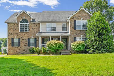 850 Nandina Ct, Clarksville, TN 37043