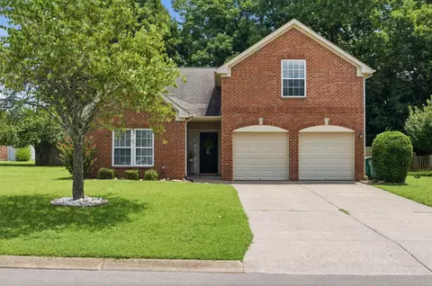 Exterior - 3701 Ivanora Dr, Spring Hill, TN 37174 photo 1 of 4