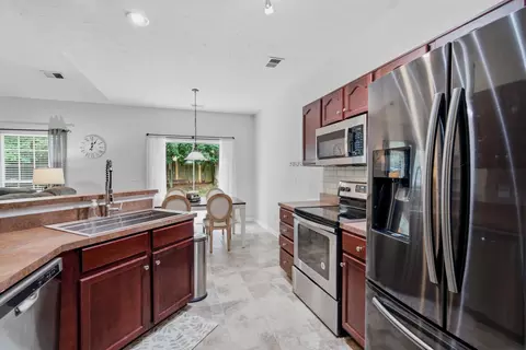 Kitchen - 3701 Ivanora Dr, Spring Hill, TN 37174 photo 3 of 3