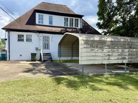 Exterior - 2325 E 03rd, Chattanooga, TN 37404 photo 5 of 7