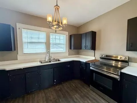 Kitchen - 2325 E 03rd, Chattanooga, TN 37404 photo 1 of 2