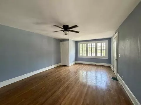 Living - 2325 E 03rd, Chattanooga, TN 37404 photo 7 of 7