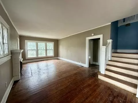 Living - 2325 E 03rd, Chattanooga, TN 37404 photo 1 of 7