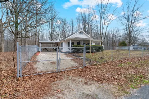 Exterior - 408 Spring St, Monteagle, TN 37356 photo 3 of 13