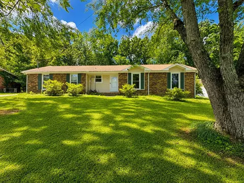 312 Andrew Dr, Clarksville, TN 37042