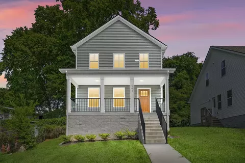 541 9th St, Clarksville, TN 37040