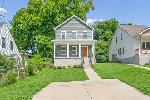 541 9th St, Clarksville, TN 37040