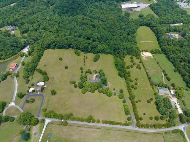 6881 Glidewell Rd, Cross Plains, TN 37049