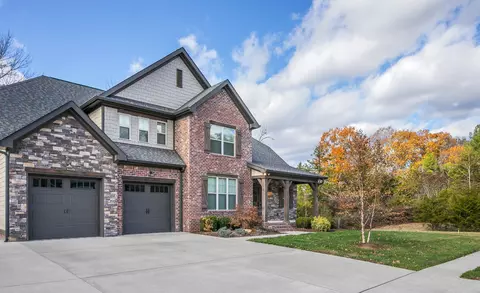 7247 Gregory Dr, Ooltewah, TN 37363 photo 4