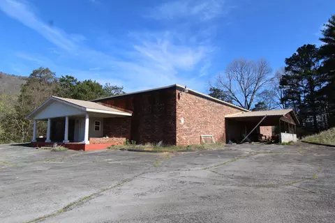 2045 N Main St, Whitwell, TN 37397