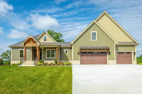 1769 Restful Dr, Soddy Daisy, TN 37379