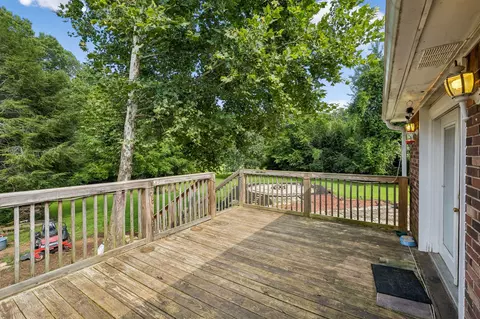 Exterior - 2009 Wolfe Rd, White Bluff, TN 37187 photo 8 of 10