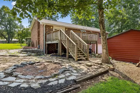 Exterior - 2009 Wolfe Rd, White Bluff, TN 37187 photo 6 of 10