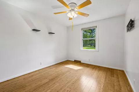 Bedroom - 2009 Wolfe Rd, White Bluff, TN 37187 photo 5 of 7