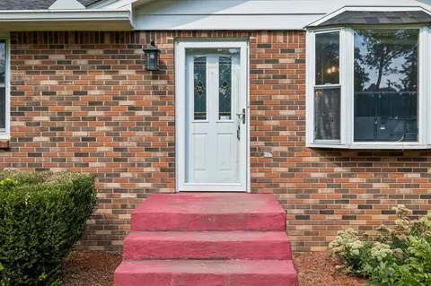 Entry Way - 2009 Wolfe Rd, White Bluff, TN 37187 photo 1 of 3