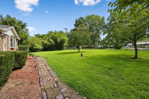 Exterior - 2009 Wolfe Rd, White Bluff, TN 37187 photo 1 of 10