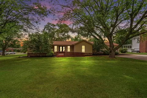 1301 Rivermont Dr, Gallatin, TN 37066