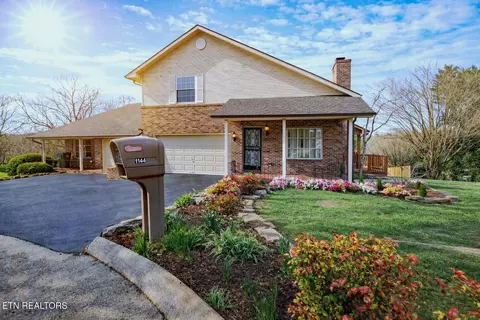 1144 N Rachaels Cir, Maryville, TN 37804