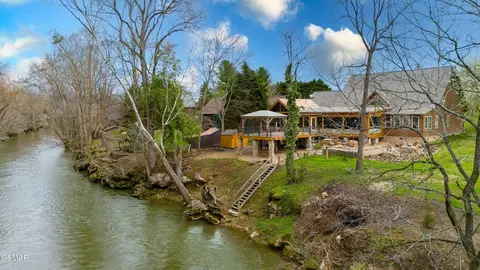 1956 Pittman Center Rd, Sevierville, TN 37876