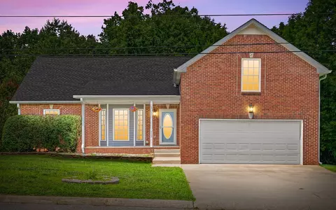 433 Todd Phillips Trl, Clarksville, TN 37042