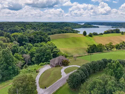 663 Lake Haven Dr, Tullahoma, TN 37388