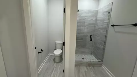 Bath - 532 W Foxrun, Springfield, TN 37172 photo 3 of 3