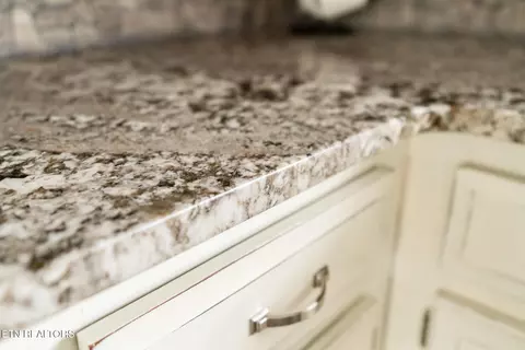 Kitchen - 3767 Phillips Flats Rd, Oneida, TN 37841 photo 4 of 4