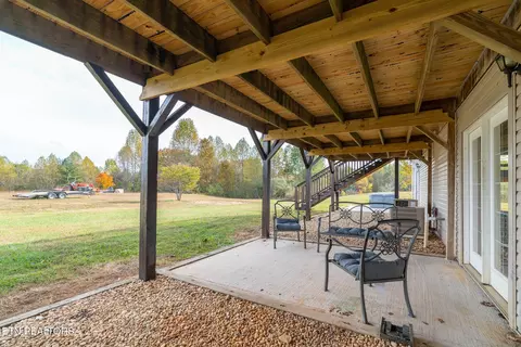 Exterior - 3767 Phillips Flats Rd, Oneida, TN 37841 photo 7 of 11