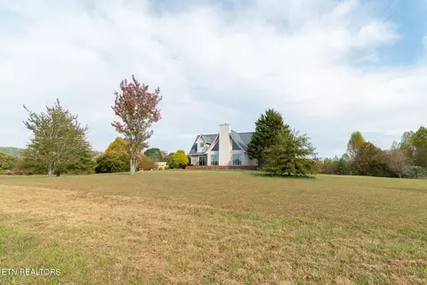 Exterior - 3767 Phillips Flats Rd, Oneida, TN 37841 photo 4 of 11