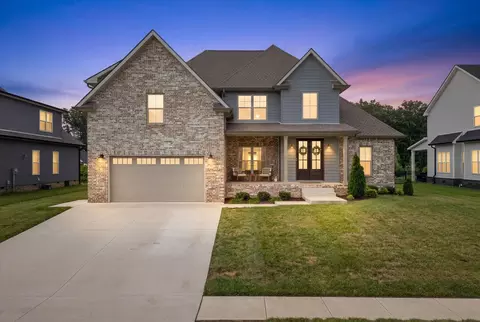 580 Bowden Dr, Clarksville, TN 37043