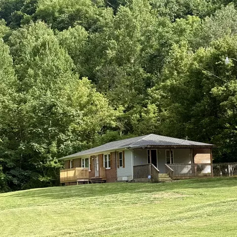 2625 Wartrace Hwy, Whitleyville, TN 38588