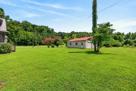 Exterior - 255 Sandy Rd, Dover, TN 37058 photo 10 of 15