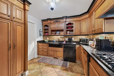 Kitchen - 255 Sandy Rd, Dover, TN 37058 photo 3 of 6
