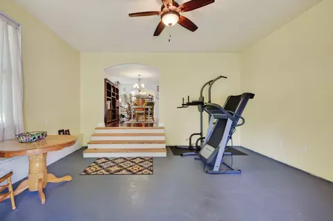 Entry Way - 255 Sandy Rd, Dover, TN 37058 photo 3 of 3