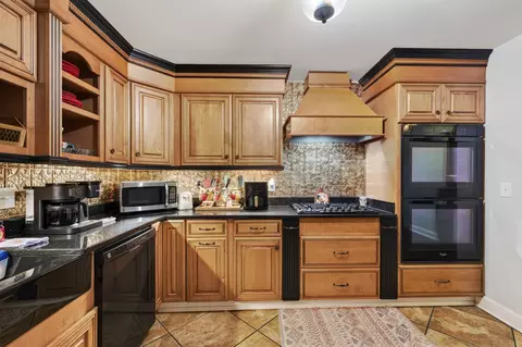 Kitchen - 255 Sandy Rd, Dover, TN 37058 photo 5 of 6