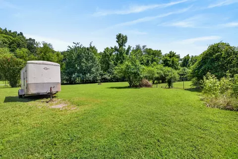 Exterior - 255 Sandy Rd, Dover, TN 37058 photo 11 of 15