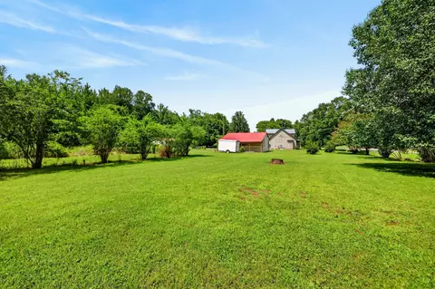 Exterior - 255 Sandy Rd, Dover, TN 37058 photo 13 of 15