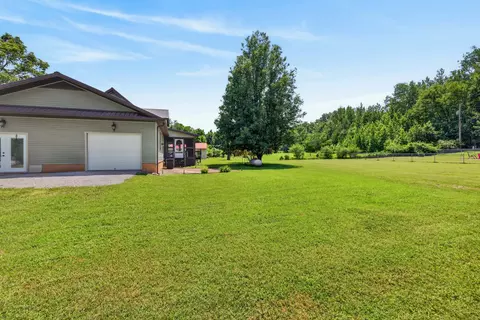 Exterior - 255 Sandy Rd, Dover, TN 37058 photo 8 of 15
