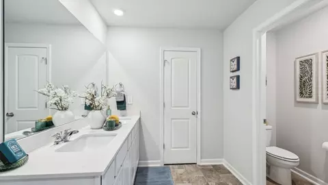 Bath - 4833 Clousden Way, Murfreesboro, TN 37129 photo 4 of 5