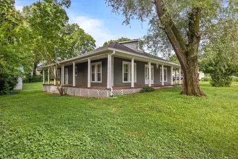 116 Vine St, Dover, TN 37058 photo 2