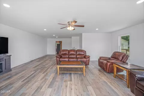 608 Sam Heim Rd, Rutledge, TN 37861 photo 4