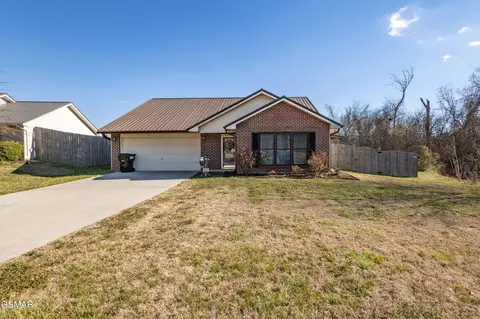 2029 Southern Oaks Dr, Maryville, TN 37801
