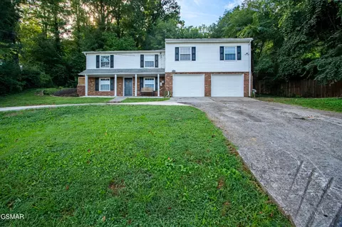 4220 Reed Rd, Louisville, TN 37777