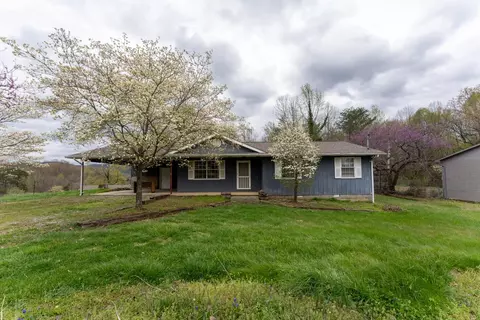 142 Firewood Ln, Maryville, TN 37803