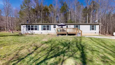 5009 Mathis Branch Rd, Cosby, TN 37722